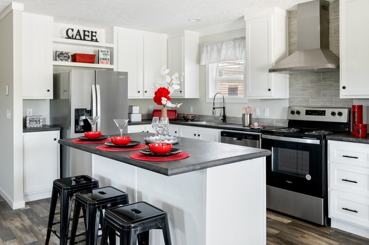 Uproar 28483U | 3 bedroom, 2 bathroom, 1280 sqft home | Built by Cavco - Lafayette in Lafayette, TN.