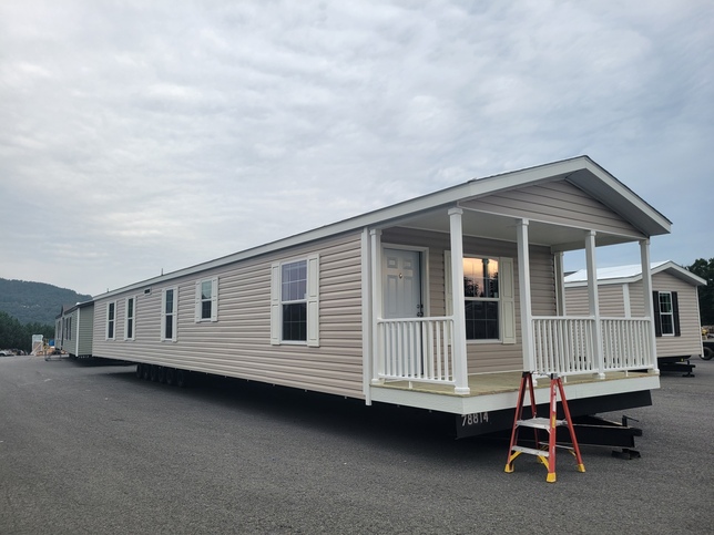 Berkshire 16763P | 3 bedroom, 2 bathroom, 1085 sqft home | Built by Cavco - Rocky Mount in Rocky Mount, VA.