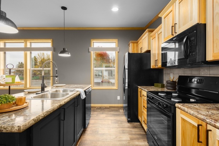 Outlook 16522A | 2 bedroom, 1 bathroom, 780 sqft home | Built by Cavco - Dorchester in Dorchester, WI.