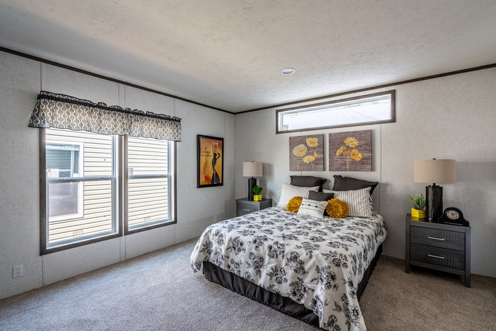 Entertainer | 4 bedroom, 2 bathroom, 2026 sqft home. Built by Cavco - Lafayette in Lafayette, TN.