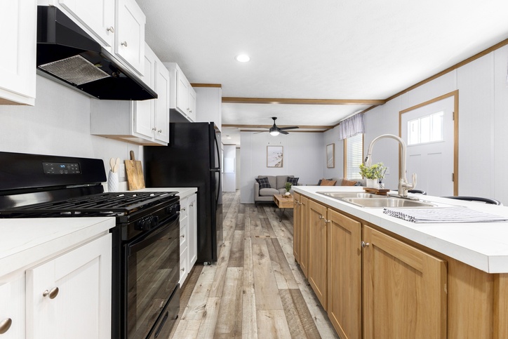 Beacon Prestige 14763B | 3 bedroom, 2 bathroom, 1013 sqft home. Built by Cavco - Shippenville in Shippenville, PA.