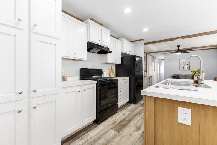 Beacon Prestige 14763B | 3 bedroom, 2 bathroom, 1013 sqft home. Built by Cavco - Shippenville in Shippenville, PA.