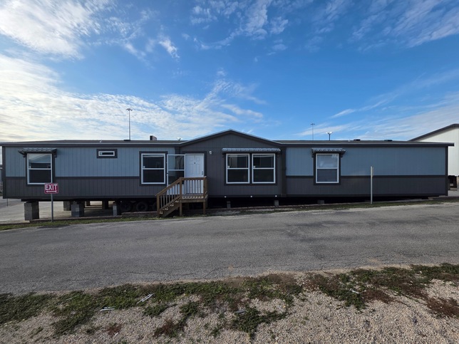 Momma got her closet - Kids got room - and Daddy got a GREAT $$ 28764F New Braunfels TX
