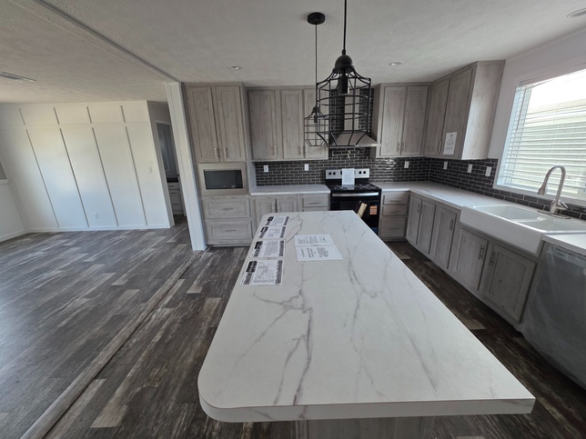 Momma got her closet - Kids got room - and Daddy got a GREAT $$ 28764F New Braunfels TX