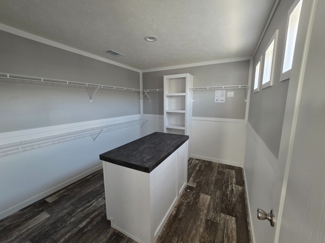 Momma got her closet - Kids got room - and Daddy got a GREAT $$ 28764F New Braunfels TX