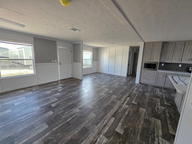 Momma got her closet - Kids got room - and Daddy got a GREAT $$ 28764F New Braunfels TX