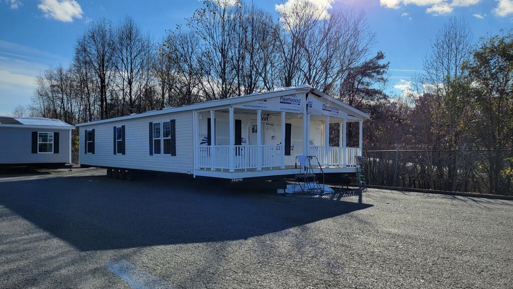 Berkshire 28483P Manufactured Home from Fleetwood Homes, a Cavco Company