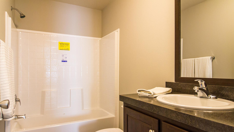 Broadmore 28563B | 3 bedroom, 2 bathroom, 1173 sqft home | Built by Cavco - Nampa in Nampa, ID.