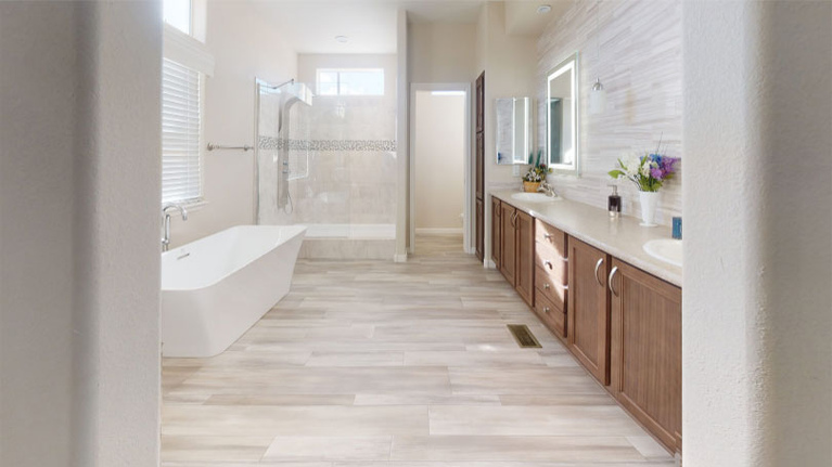 Desert Ridge 32704A | 4 bedroom, 2 bathroom, 2187 sqft home | Built by Cavco - Phoenix in Phoenix, AZ.