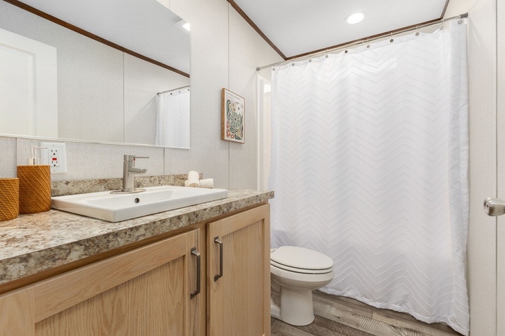 Elite 2 14682C | 2 bedroom, 2 bathroom, 907 sqft home. Built by Cavco - Clarion in Shippenville, PA.