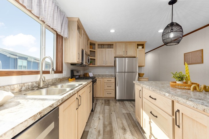 Elite 2 14682C | 2 bedroom, 2 bathroom, 907 sqft home. Built by Cavco - Clarion in Shippenville, PA.