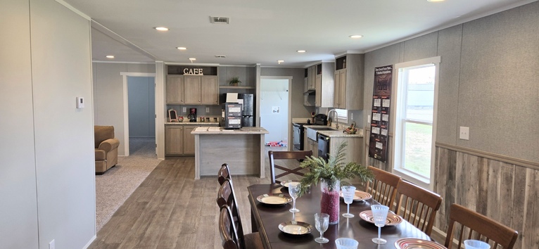 Move in READY!! Magnificent 7 2321 M7 Series Lytle TX