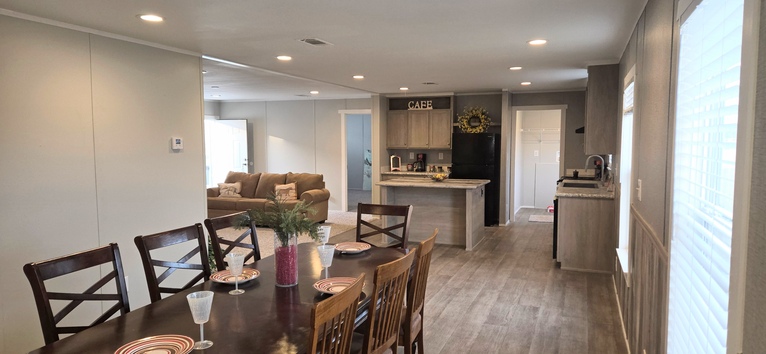 Move in READY!! Magnificent 7 2321 M7 Series Lytle TX