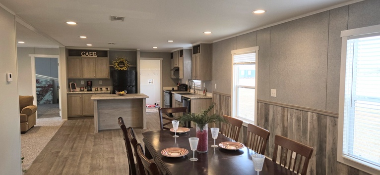 Move in READY!! Magnificent 7 2321 M7 Series Lytle TX