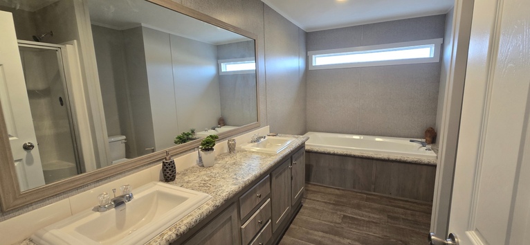 Move in READY!! Magnificent 7 2321 M7 Series Lytle TX