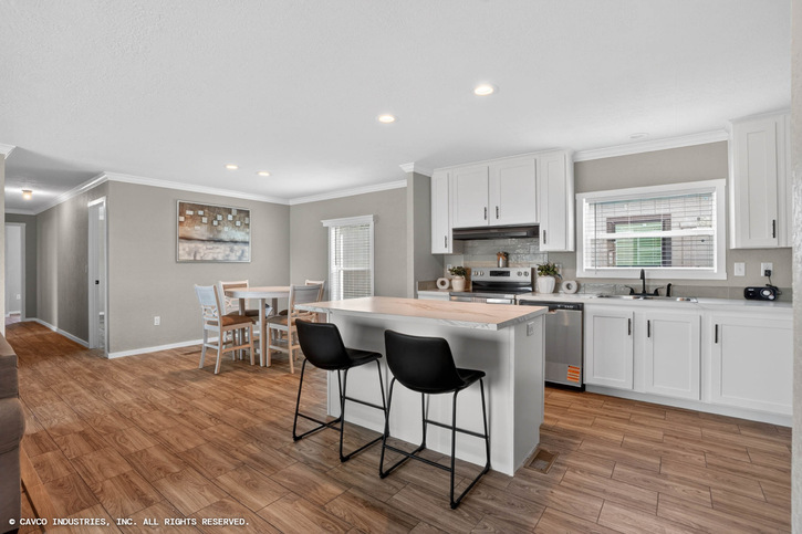 Emerald 28603A | 3 bedroom, 2 bathroom, 1660 sqft home. Built by Cavco - Duncan in Duncan, OK.