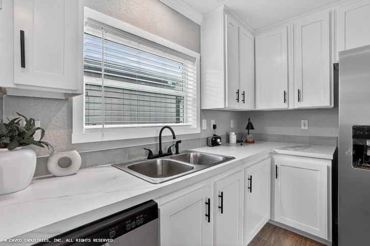 Emerald 28603A | 3 bedroom, 2 bathroom, 1660 sqft home. Built by Cavco - Duncan in Duncan, OK.