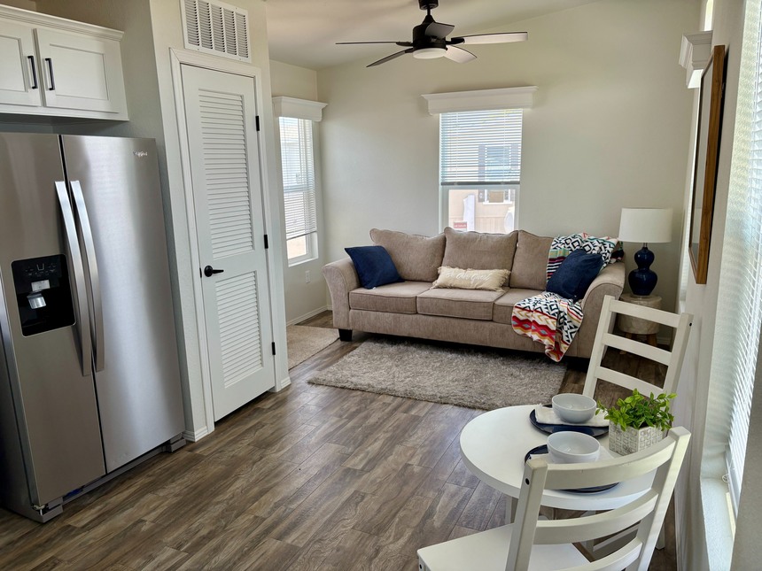Pacific Chalet - Living Area