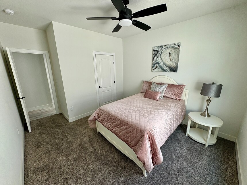 Pacific Palace - Bedroom 2 
