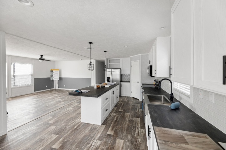 Verde Ranch 28603N | 3 bedroom, 2 bathroom, 1596 sqft home | Built by Cavco - Seguin in Seguin, TX.