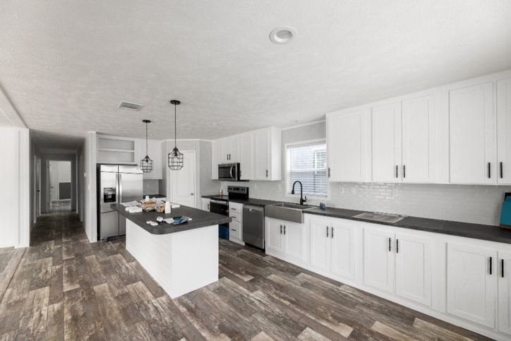 Verde Ranch 28603N | 3 bedroom, 2 bathroom, 1596 sqft home | Built by Cavco - Seguin in Seguin, TX.