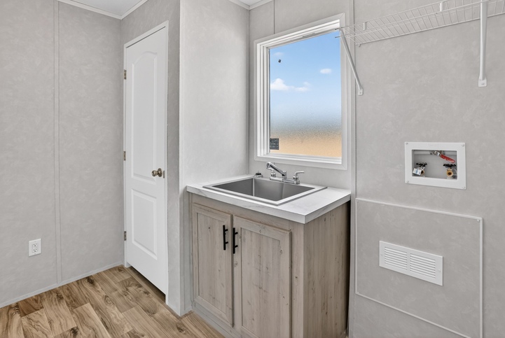 Hidden Shores 32563A | 3 bedroom, 2 bathroom, 1717 sqft home. Built by Cavco - Seguin in Seguin, TX.