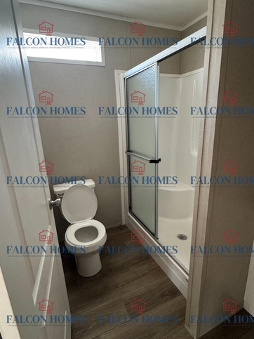 Cavco Triad T-101 Master bathroom