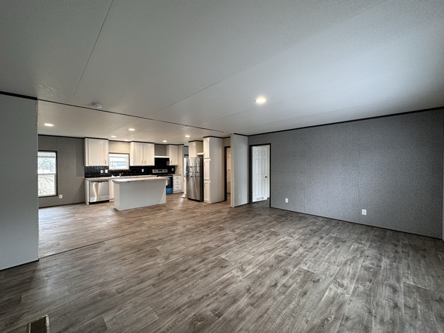 The Ace 32523T - 3 Bed / 2 Bath - 1,560 Sq. Ft.