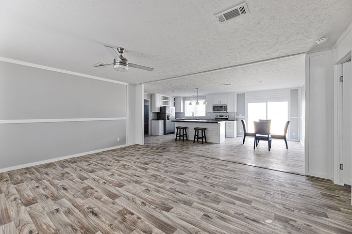 Valu Maxx Premier 32684E | 4 bedroom, 2 bathroom, 2085 sqft home | Built by Cavco - Seguin in Seguin, TX.