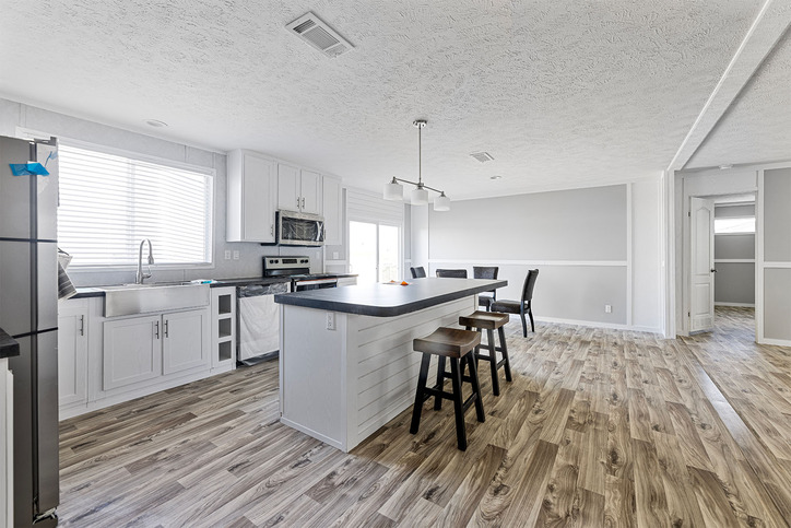 Valu Maxx Premier 32684E | 4 bedroom, 2 bathroom, 2085 sqft home | Built by Cavco - Seguin in Seguin, TX.
