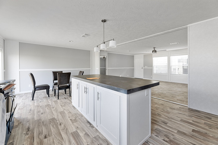 Valu Maxx Premier 32684E | 4 bedroom, 2 bathroom, 2085 sqft home | Built by Cavco - Seguin in Seguin, TX.