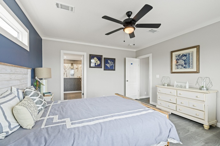 The Horizon | 3 bedroom, 2 bathroom, 1680 sqft home. Built by Cavco - Fort Worth in Fort Worth, TX.