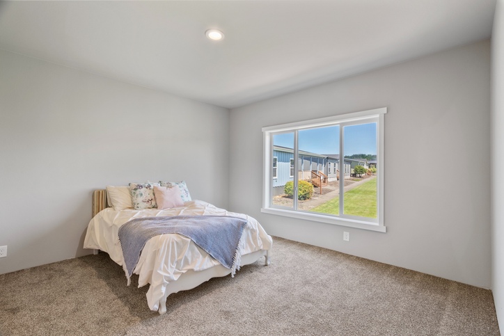 Evergreen 28583F | 3 bedroom, 2 bathroom, 1546 sqft home. Built by Cavco - Woodburn in Woodburn, OR.