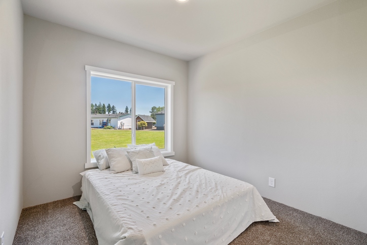 Evergreen 28583F | 3 bedroom, 2 bathroom, 1546 sqft home. Built by Cavco - Woodburn in Woodburn, OR.