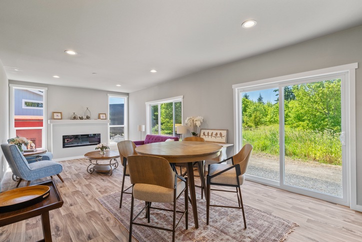 Evergreen 28583F | 3 bedroom, 2 bathroom, 1546 sqft home. Built by Cavco - Woodburn in Woodburn, OR.