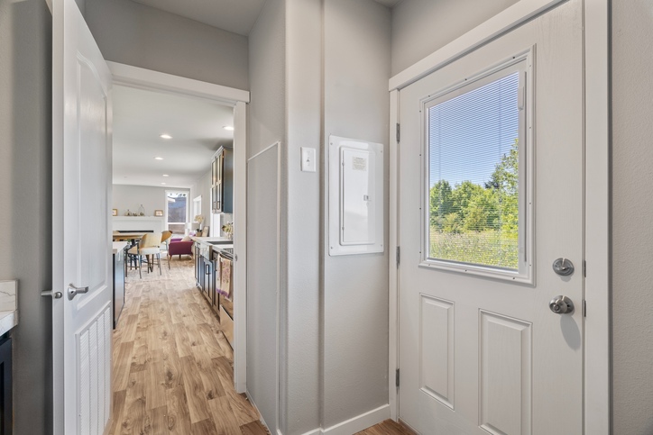 Evergreen 28583F | 3 bedroom, 2 bathroom, 1546 sqft home. Built by Cavco - Woodburn in Woodburn, OR.