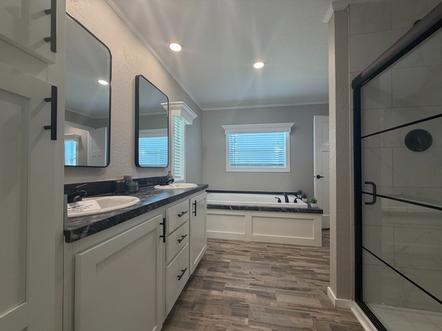 Topaz-HAVE YOUR NEW HOME DELIVERED IMMEDIATELY 28603A Albuquerque NM