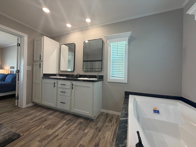 Topaz-HAVE YOUR NEW HOME DELIVERED IMMEDIATELY 28603A Albuquerque NM