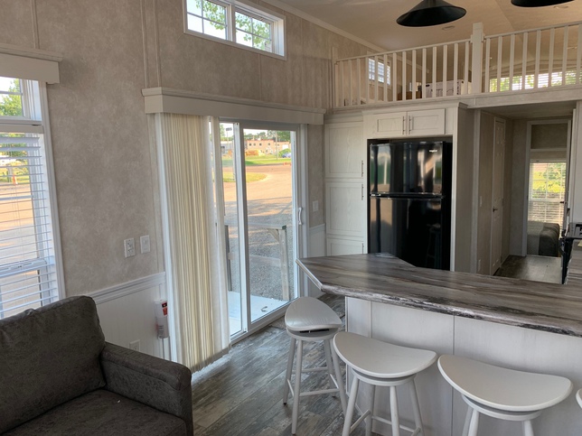 Country Manor 100162S | 1 bedroom, 1 bathroom, 387 sqft home. Built by Cavco - Nappanee in Nappanee, IN.