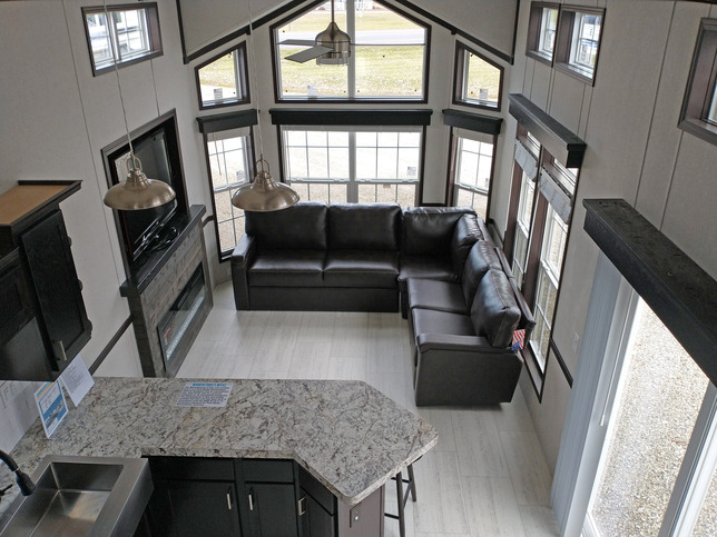 Country Manor 100162S | 1 bedroom, 1 bathroom, 387 sqft home. Built by Cavco - Nappanee in Nappanee, IN.
