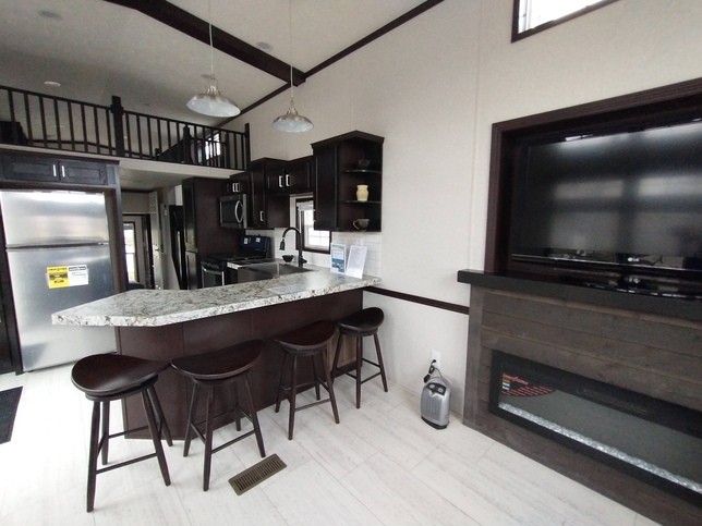 Country Manor 100162S | 1 bedroom, 1 bathroom, 387 sqft home. Built by Cavco - Nappanee in Nappanee, IN.