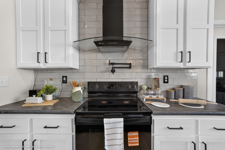 La Sierra 32684A | 4 bedroom, 2 bathroom, 2108 sqft home. Built by Cavco - Austin in Austin, TX.