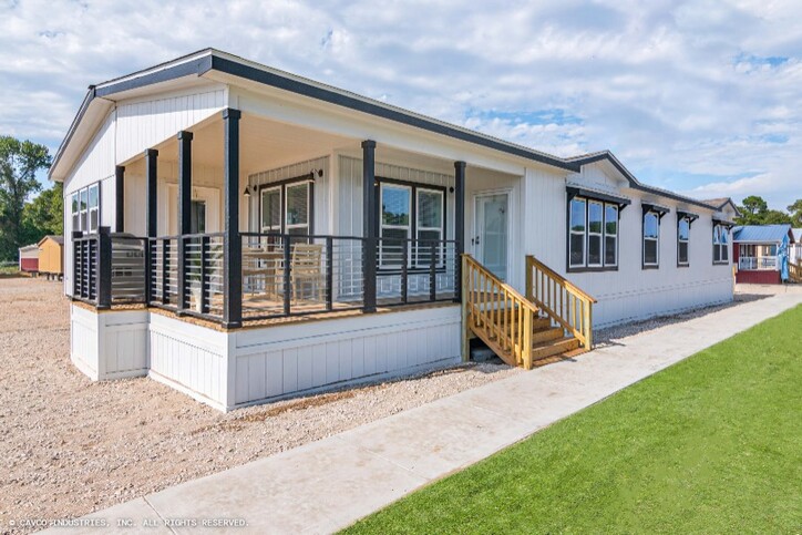 Pearl 32784P | 4 bedroom, 2 bathroom, 2040 sqft home. Built by Cavco - Lake Arlington in Fort Worth, TX.
