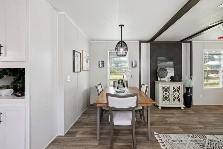 Valor Farmhouse of LOVE~! 16763N Elmendorf TX