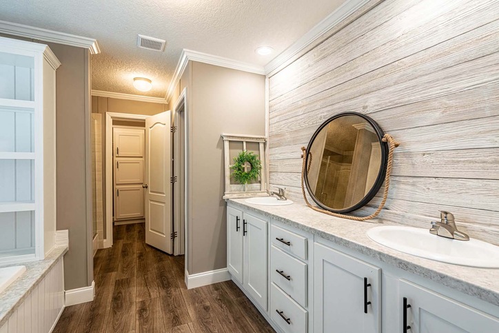 Isidro 32603C | 3 bedroom, 2 bathroom, 1780 sqft home | Built by Cavco - Moultrie in Moultrie, GA.