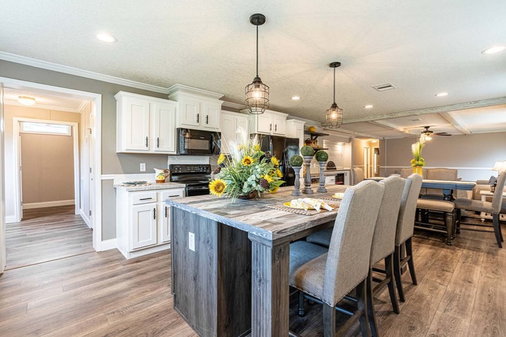 Isidro 32603C | 3 bedroom, 2 bathroom, 1780 sqft home | Built by Cavco - Moultrie in Moultrie, GA.