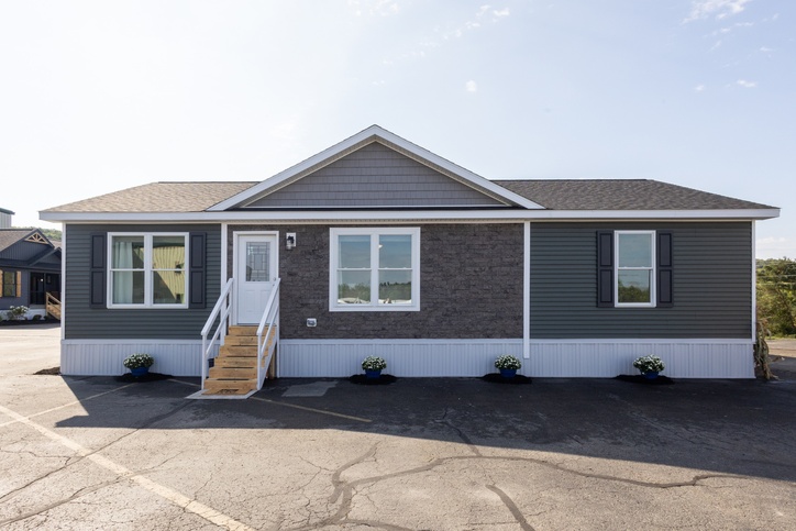 Reserve Classique 28503AM | 3 bedroom, 2 bathroom, 1367 sqft home. Built by Cavco - Emlenton in Emlenton, PA.