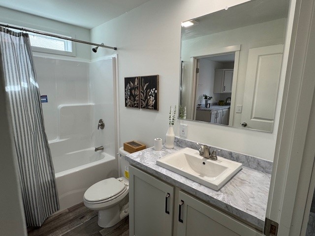 Pollux 28563B New Hartford NY