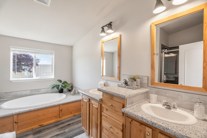 Timber Ridge | 4 bedroom, 3 bathroom, 2338 sqft home | Built by Cavco - Millersburg in Millersburg, OR.