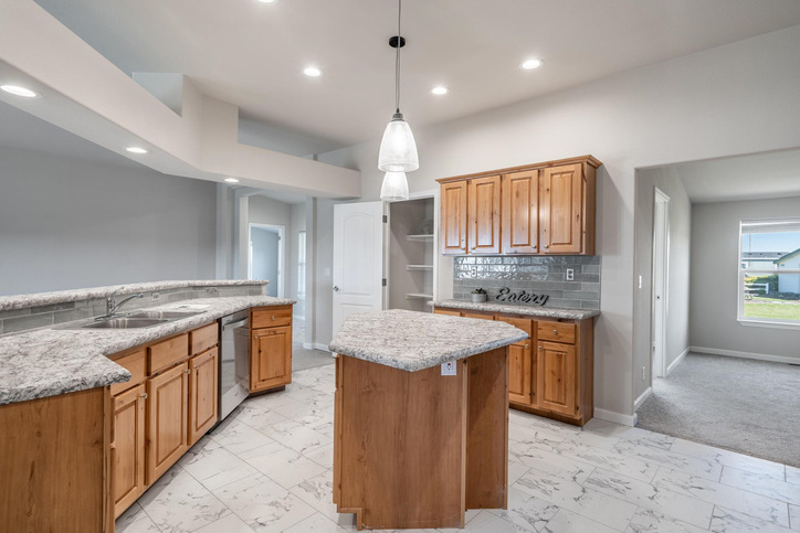 Timber Ridge | 4 bedroom, 3 bathroom, 2338 sqft home | Built by Cavco - Millersburg in Millersburg, OR.